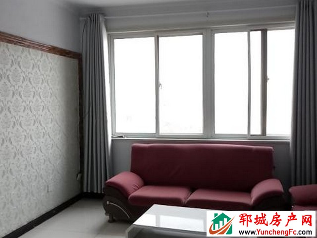 龙泽湾 3室2厅 120平米 简单装修 1000元/月