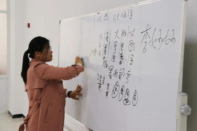 【锦绣城】签约北京双成双语实验学校，教师招聘会沸腾全城！