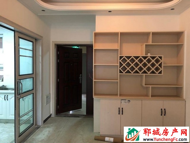 御龙湾(郓城公寓住宅) 3室2厅 114平米 简单装修 56万元